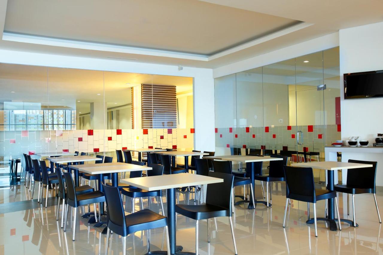 Amaris Hotel Seasons City Dżakarta Zewnętrze zdjęcie