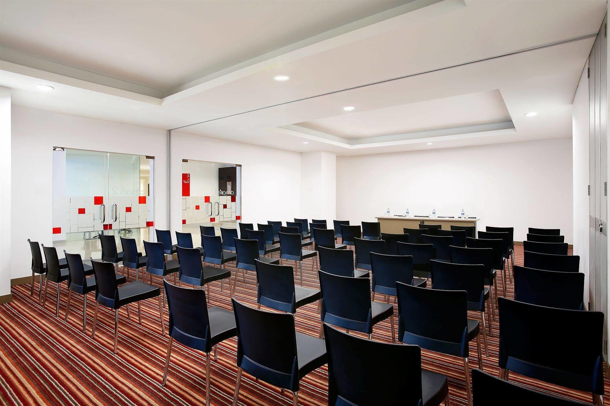 Amaris Hotel Seasons City Dżakarta Zewnętrze zdjęcie